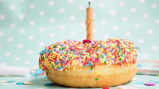 A donut cake to celebrate International Left-Handers Day
